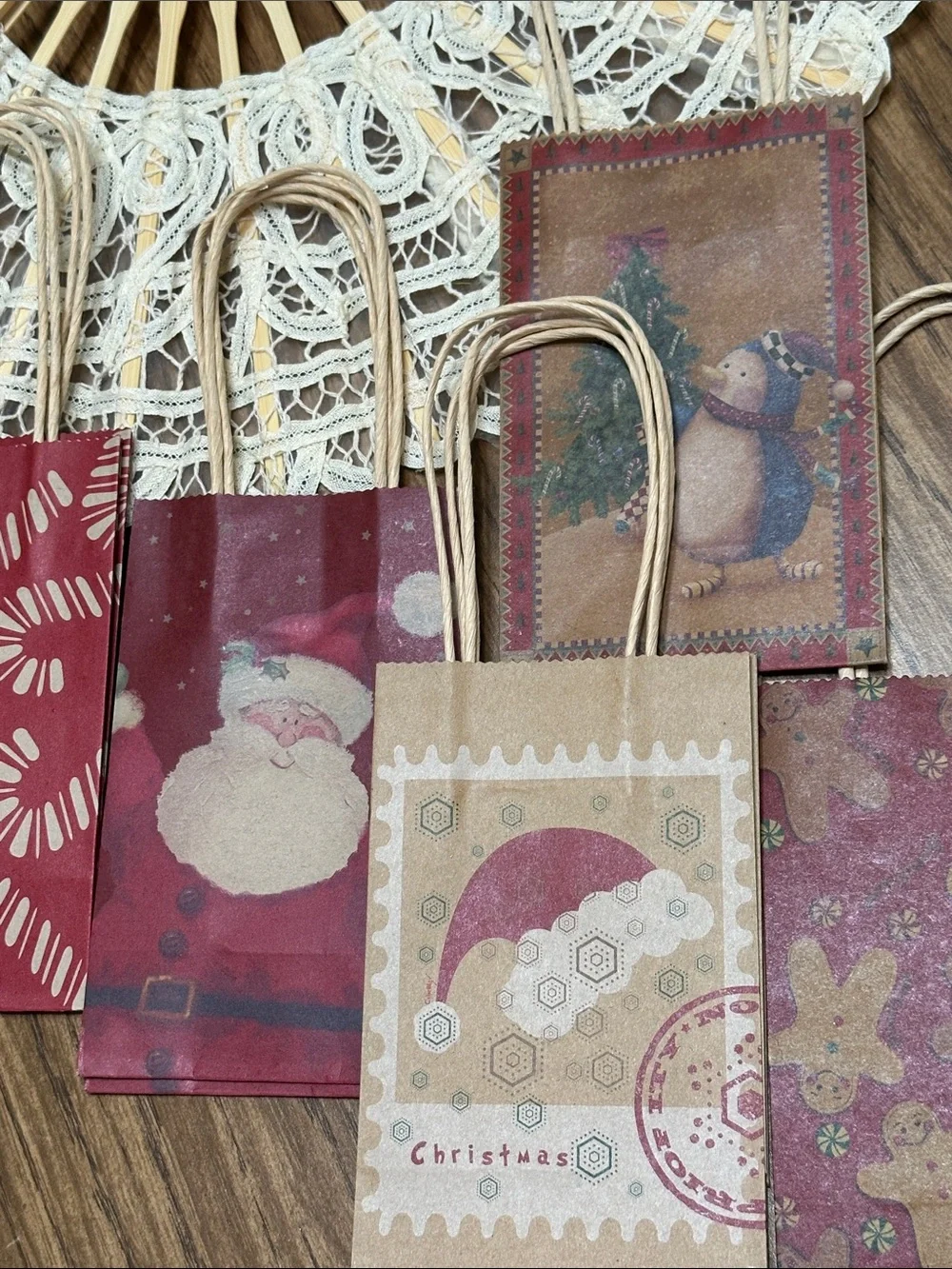Christmas Holiday 8 Gifts/Treat Bags - 4.07” x 2.75” x 6.5”- New